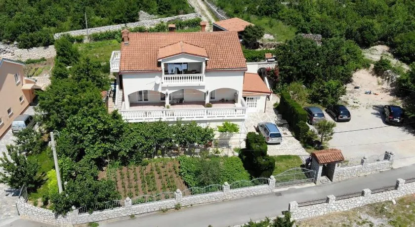 Apartments Dida moj ŠMRIKA - Image 1