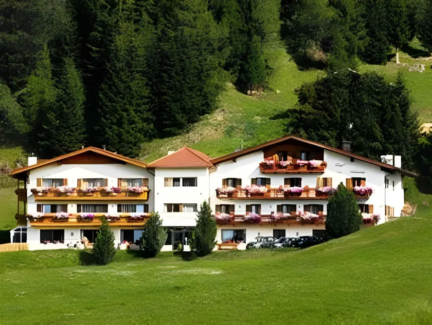 Hotel Schmung - Image 1
