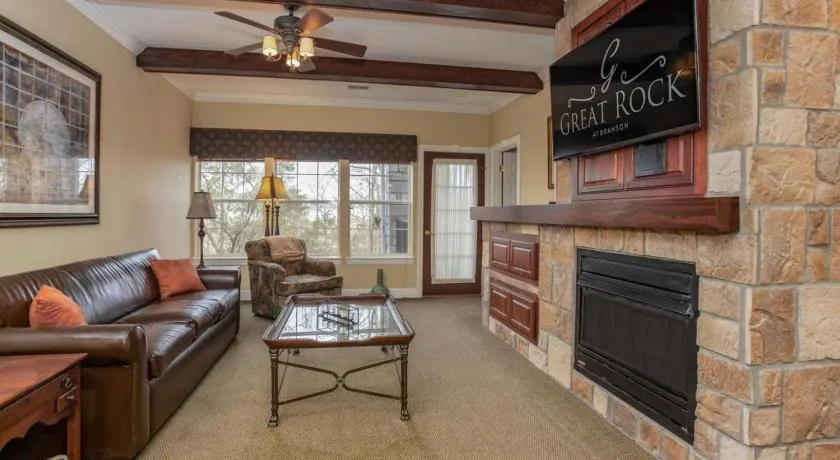 Branson's Great Rock Retreat - Image 1
