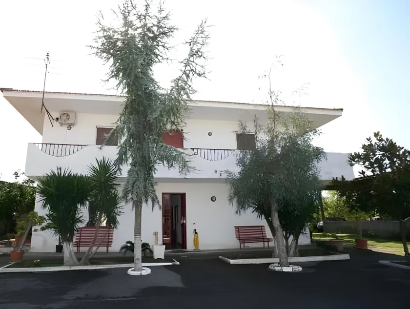 Hotel Souvenir - Image 1