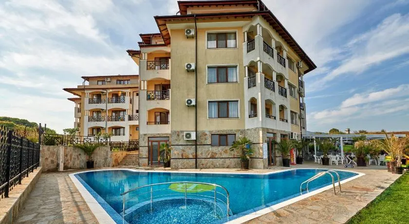 Toma's Residence - Front Beach - Image 1