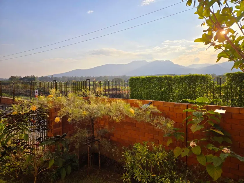 Retreat mode home stay with convenient location - Image 1