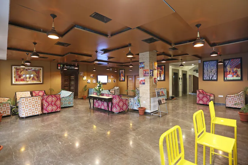 Cosmopolitan Hotel - Image 1