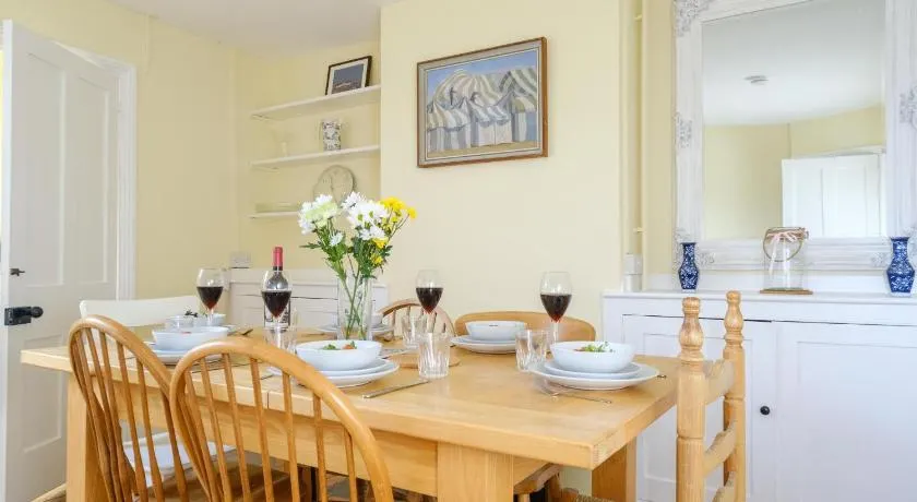41 Eastward Ho - Image 1