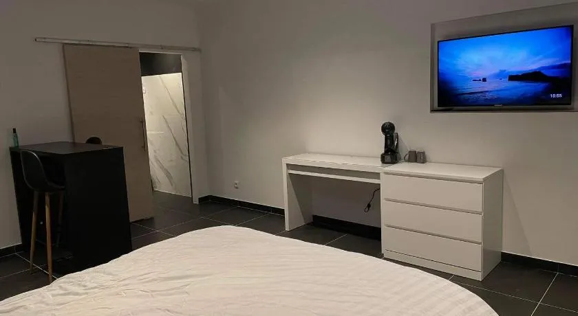 Room of Tournai 2 - Image 1