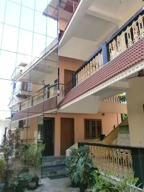 Prems Homestay - 6 Bedded NON AC Room - Image 1