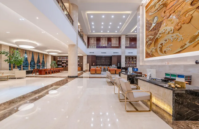 Jinghai Hotel Yantai - Image 1
