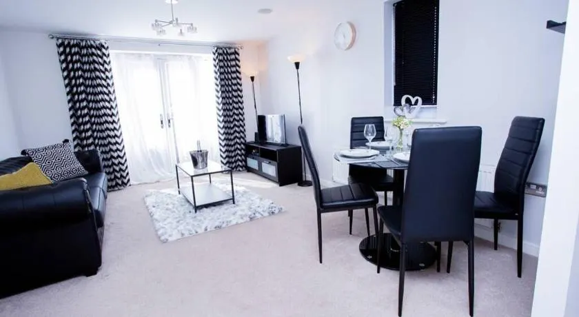 Mills Apartment - Two bedroom en-suite apartment - Image 1