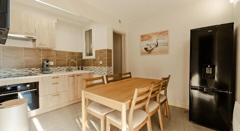 Appartement 3 chambres - idéal pour famille et groupe - Proche centre ville - Image 1