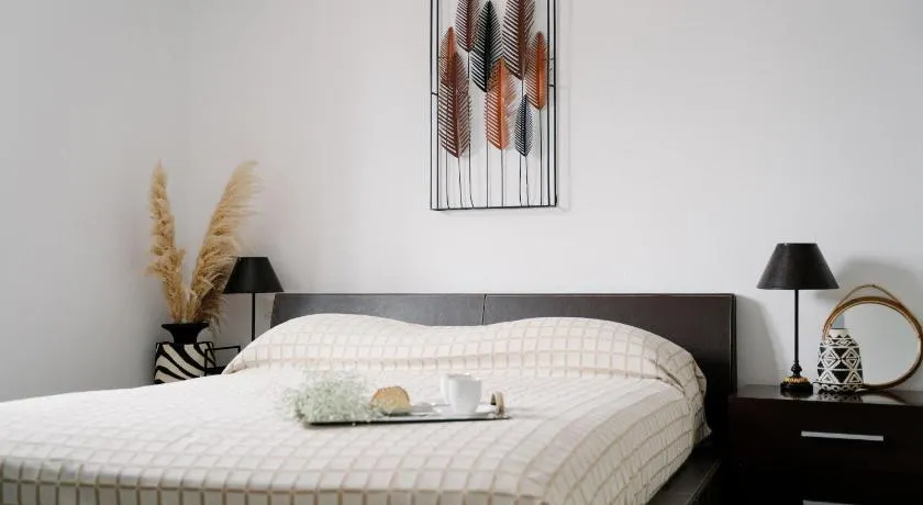 Aerope Inviting Apartment - Image 1