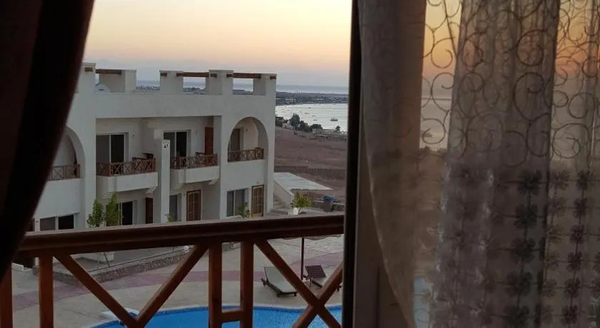 Half Moon - Sunny Dahab resort - Image 1