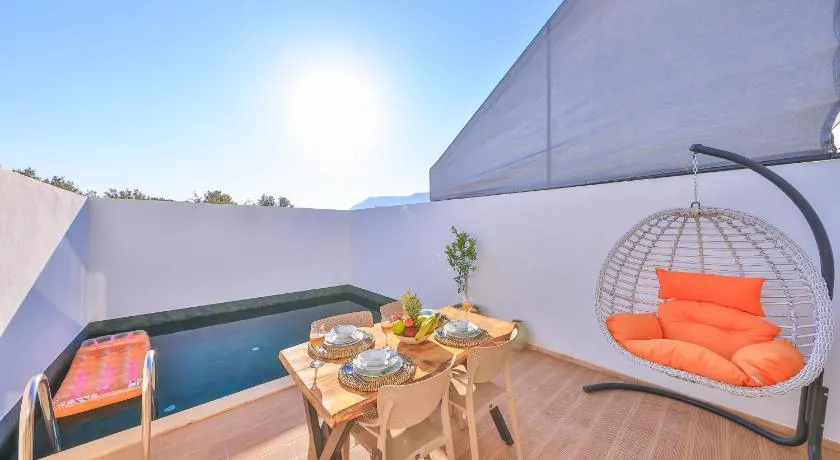 Villa Ay - Image 1