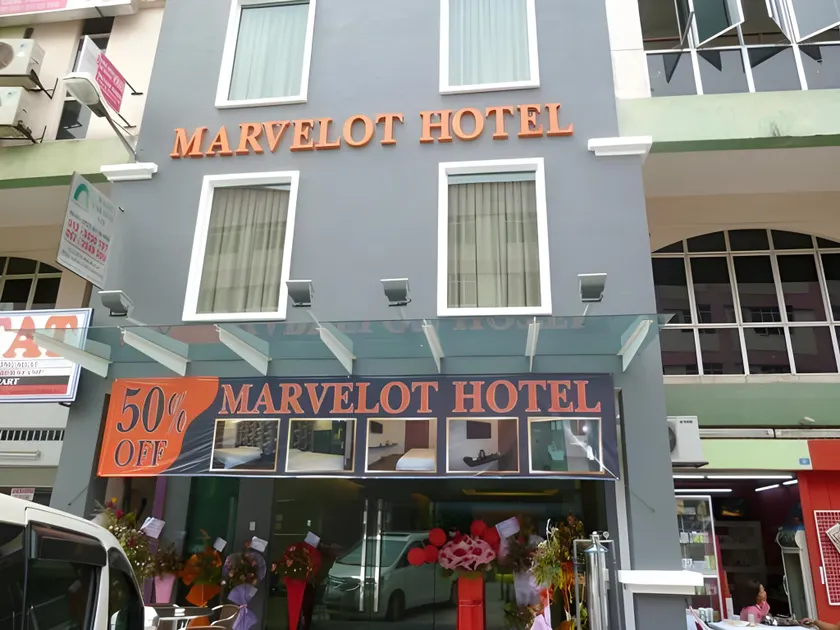 Marvelot Hotel - Image 1