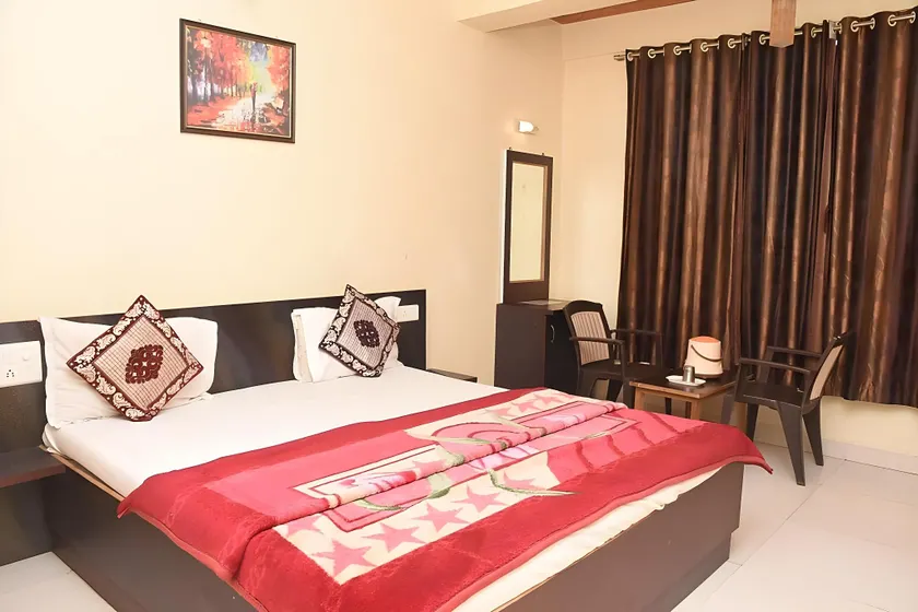 Mountain view Hiral Residency - Image 1