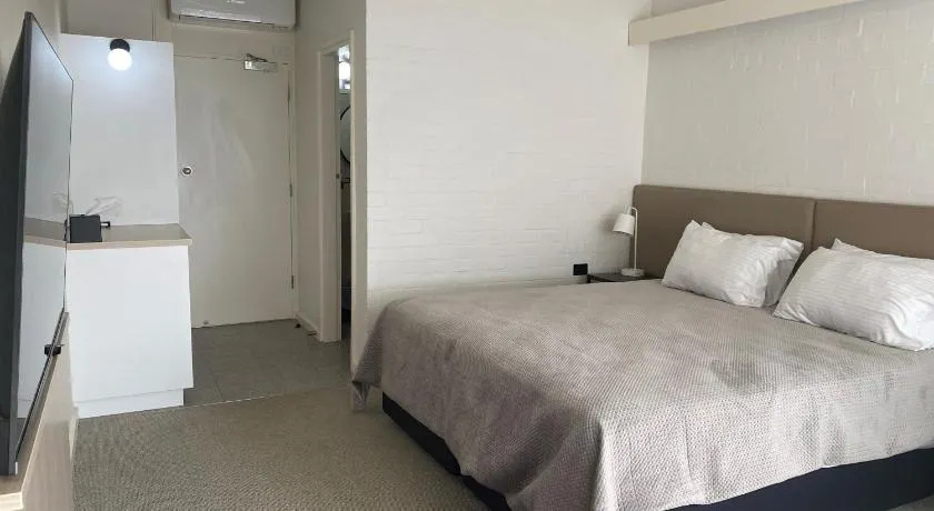 Toronto Hotel - Image 1