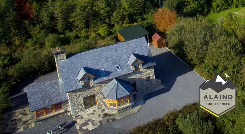 Álaind Lodges, Sneem - Image 1