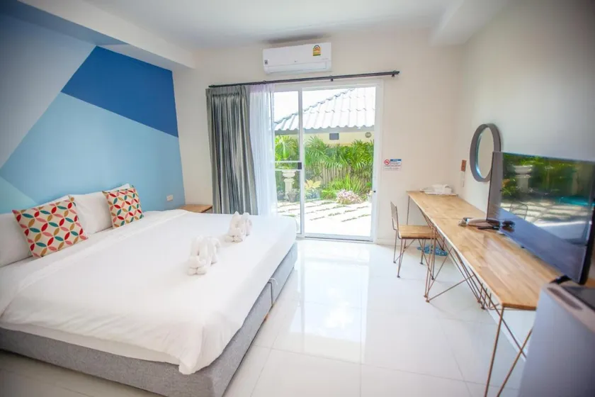 iRabbit Hotel - Image 1