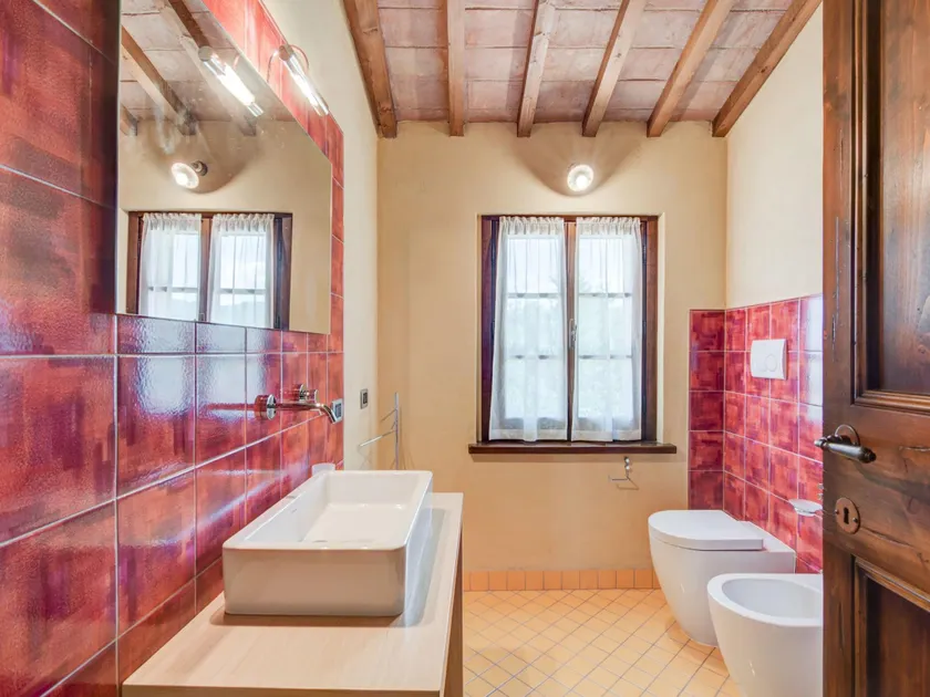Holiday Home in Urbania with Hill Views - Image 1