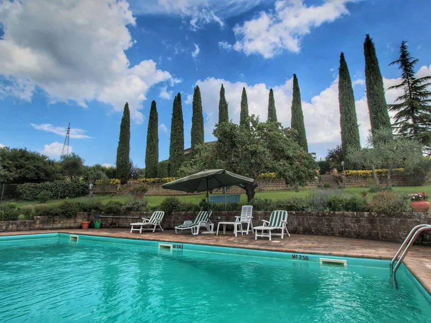 Glorious Villa in Ficulle with Swimming Pool - Image 1