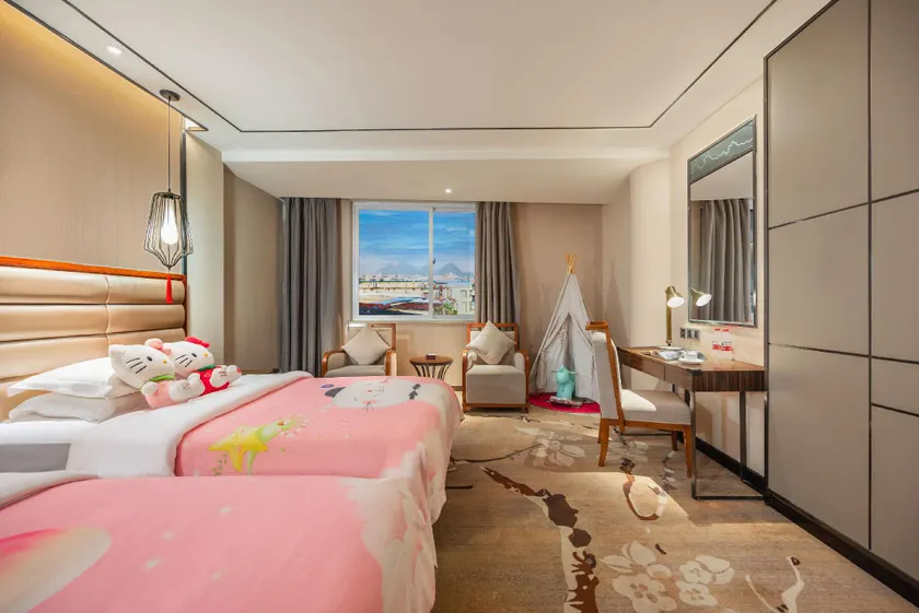 Days Hotel by Wyndham Guilin - Image 1