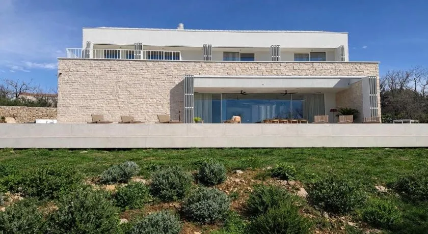 ISOLANA Luxury Villa Novalja with Heated Pool - Image 1