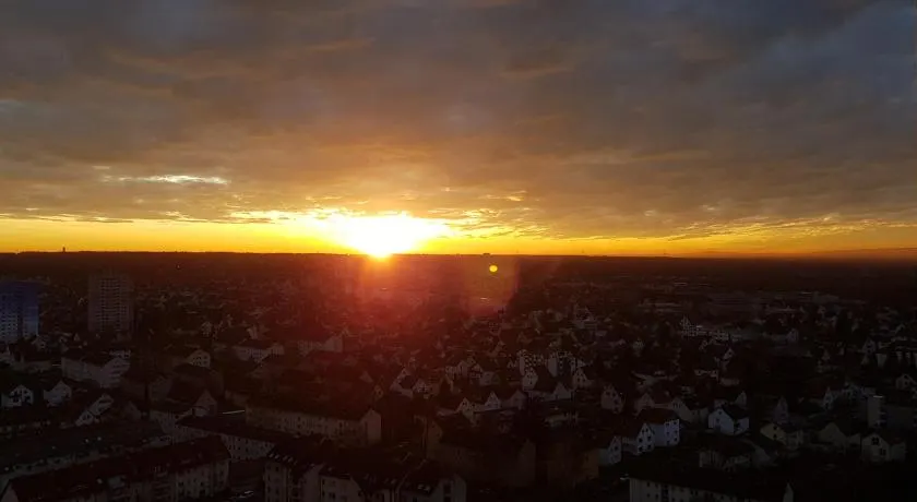 Uber den Wolken und super zentral zwischen Frankfurt und Darmstadt - 100qm - Image 1