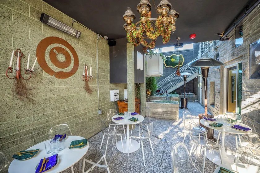 Hotel Narcissus - Image 1