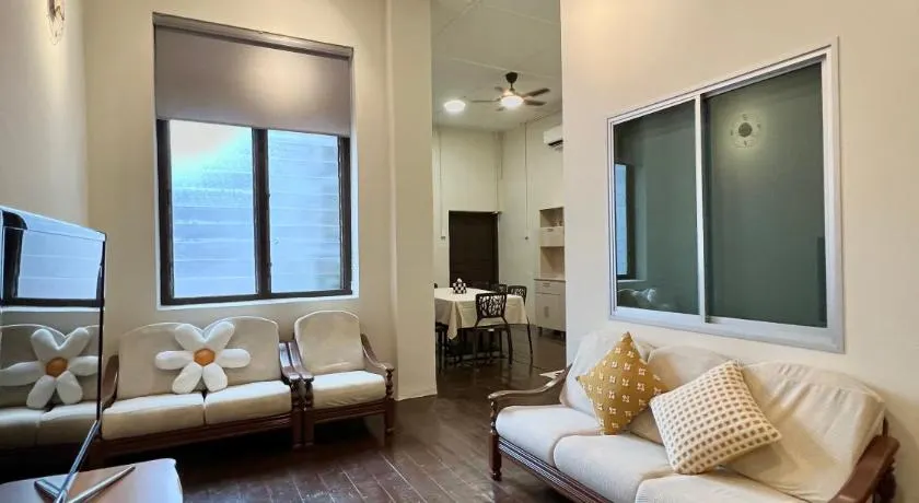 The Neighbour KKB - Rooms with shared bathroom - Whole unit has 4 rooms - Image 1