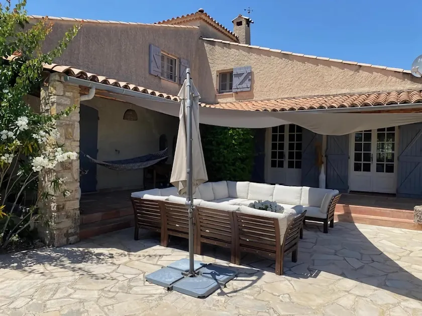 Holiday Home in Flayosc with Pool and Terrace - Image 1