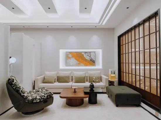 MJ AMAZING HOTEL - Image 1