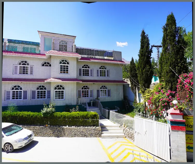 Hotel Dewanekhas Skardu - Image 1