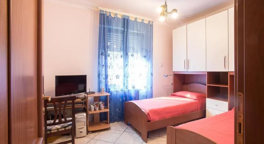 Annie's Home - Image 1