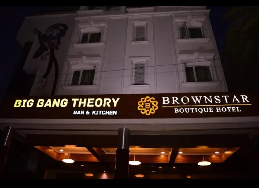 Brownstar Boutique Hotel - Image 1