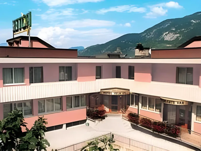 Hotel Vela - Image 1