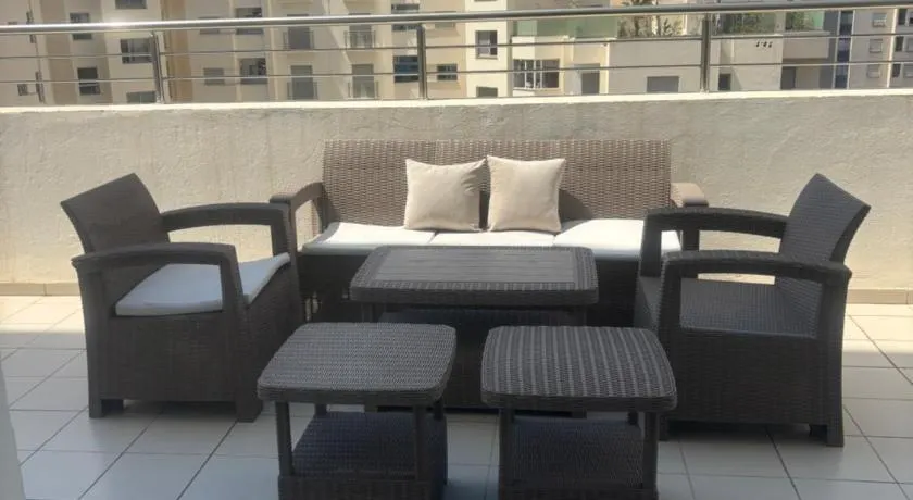 Magnifique appartement avec terrasse Lac 2 البحيرة Tunis - Image 1