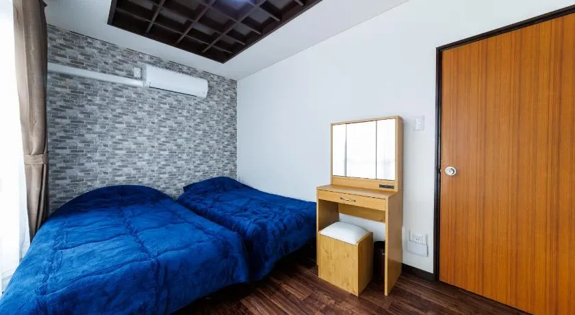 PREGOROOM - Image 1