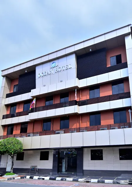 OCEAN HOTEL - Image 1