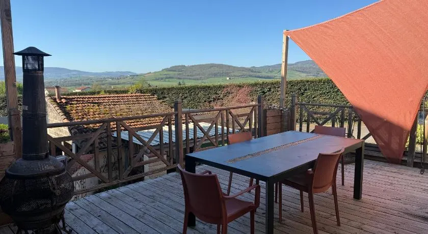 Charmante maison en Pierre dorée, avec vue sur les collines - Image 1