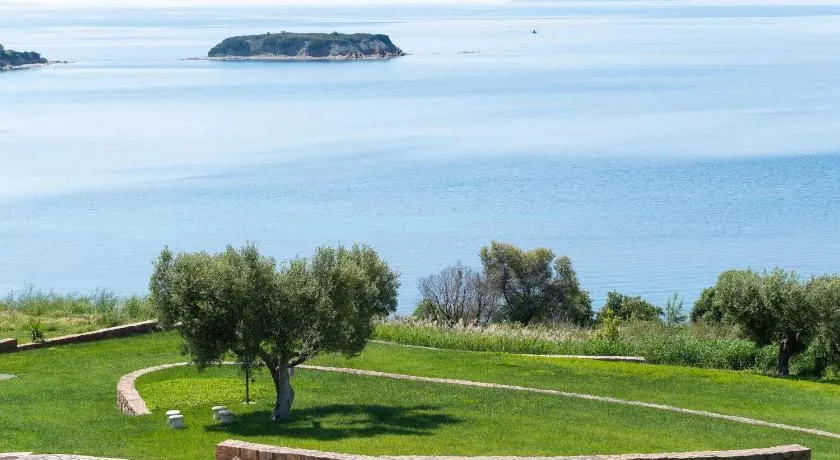 Constance's House Seaside Villa in Nikiti - Image 1