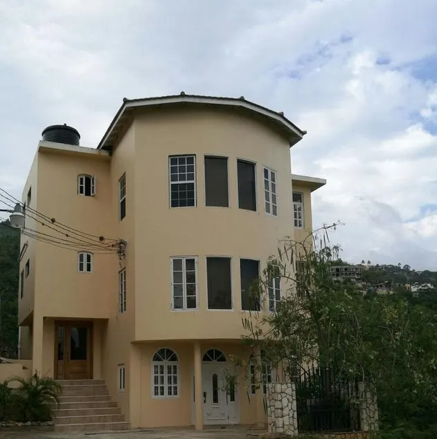 Chancery Hall Hideaway Guest Apt - Image 1