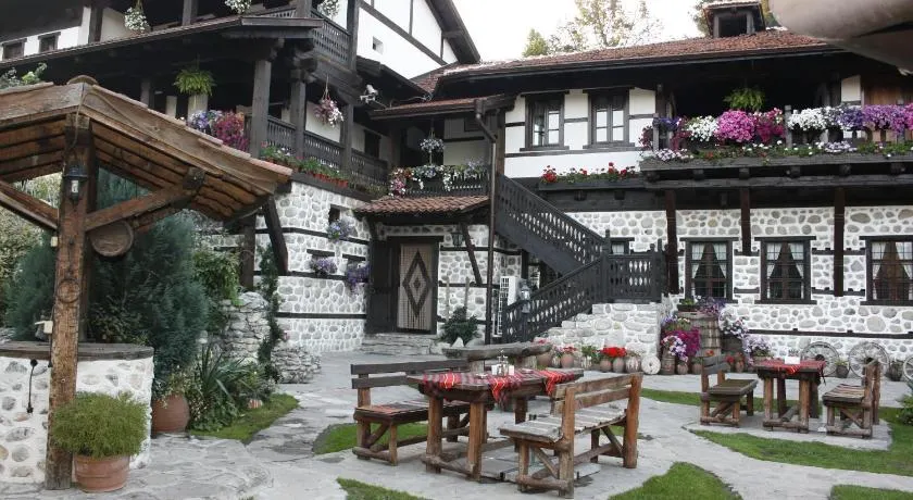 Family hotel Makedonska Kruchma - Image 1