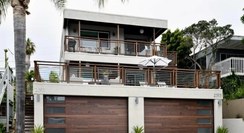 Luxury Cardiff by-the-Sea Ocean View Parkhouse - Image 1