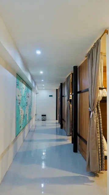 Sunset Paradise Hostel - Image 1