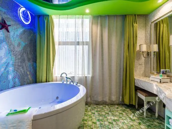 A Balance Hotel (Ningbo Romon Universal City) - Image 1