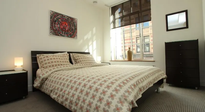 Park Row Apartments - Image 1