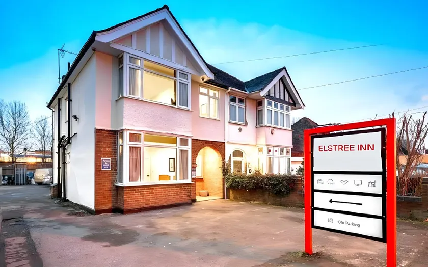 Elstree Inn - Image 1