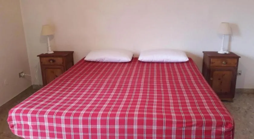 Fantastico appartamento totalmente attrezzato con giardino | Vista sulla montagna | Ammette cani - Image 1
