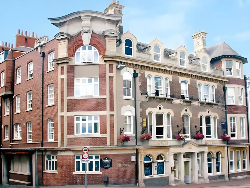 The Crown Hotel - Image 1