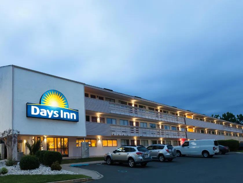 Days Inn by Wyndham Monmouth Junction-S Brunswick-Princeton - Image 1