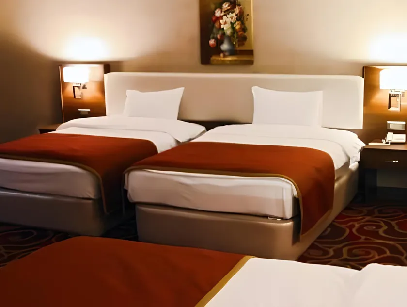 Royal Berk Hotel - Image 1